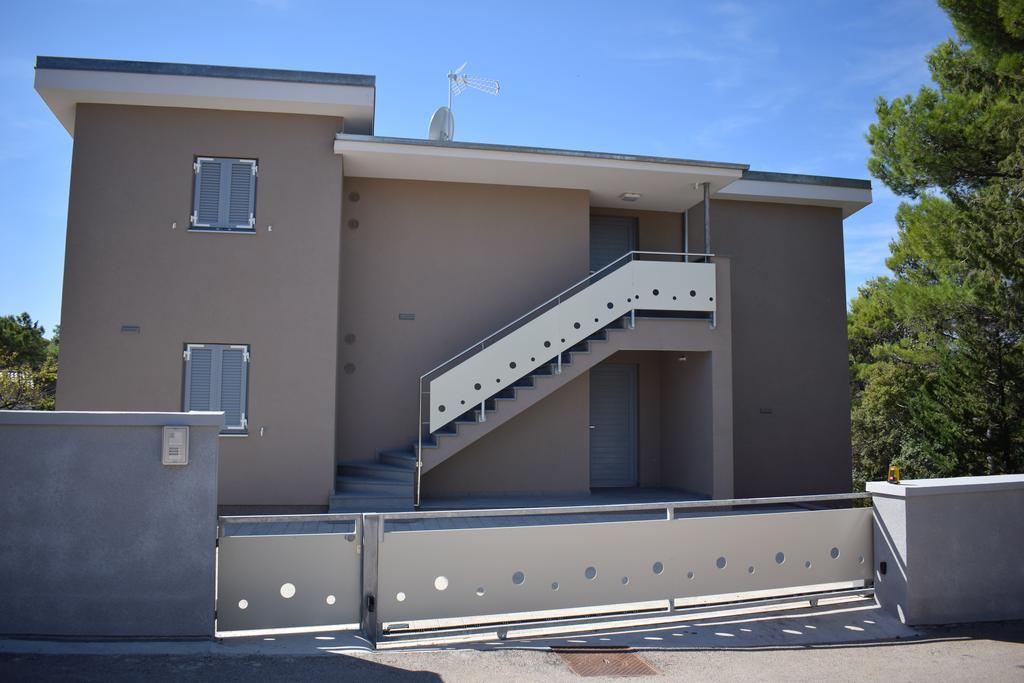 Luxury Apartments Adria Malinska Buitenkant foto