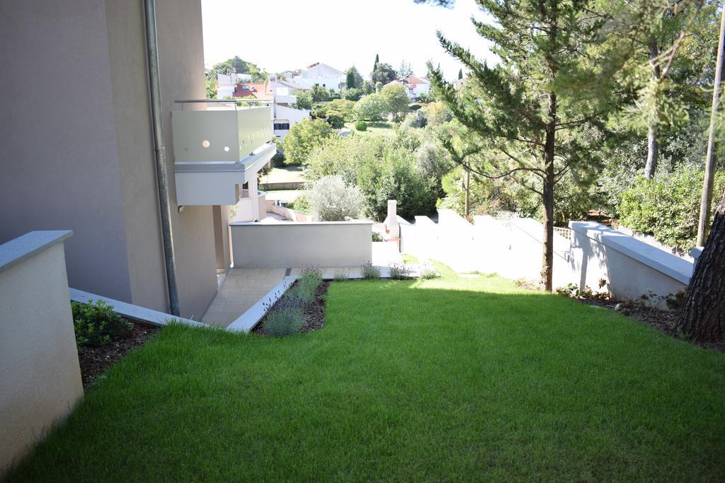 Luxury Apartments Adria Malinska Buitenkant foto
