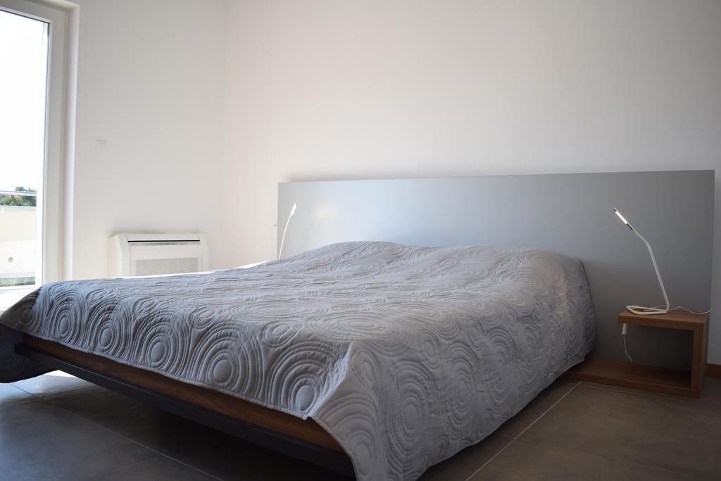 Luxury Apartments Adria Malinska Buitenkant foto