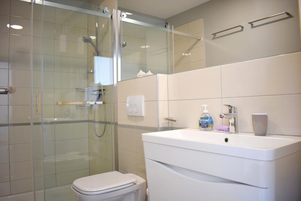 Luxury Apartments Adria Malinska Buitenkant foto