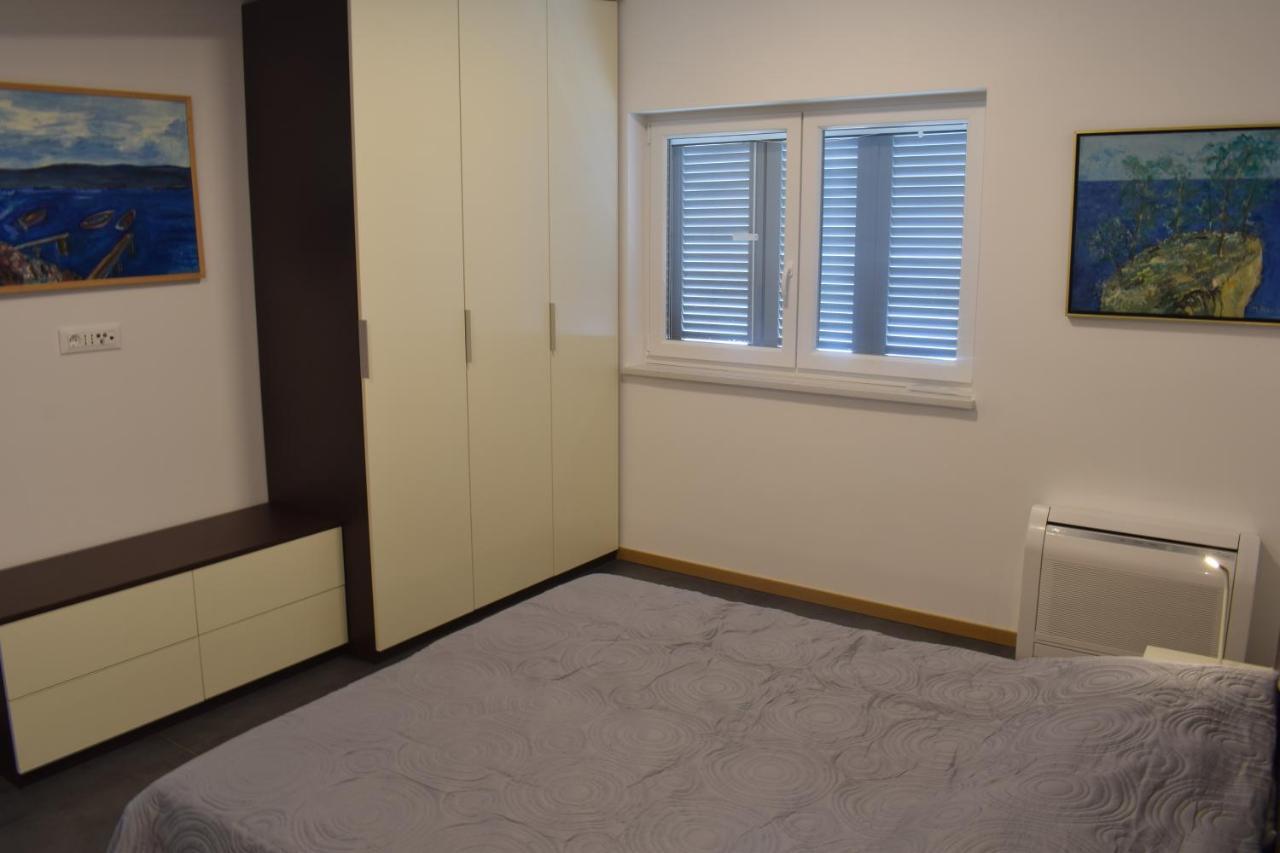Luxury Apartments Adria Malinska Buitenkant foto